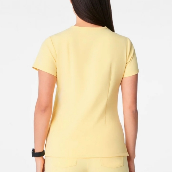 FIGS BUTTER YELLOW Catarina Scrub Top - Size LARGE Petite - NWT - Picture 3 of 7